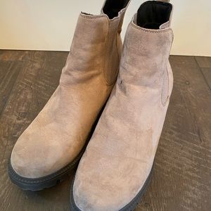 Rue21 boots Womens size 9